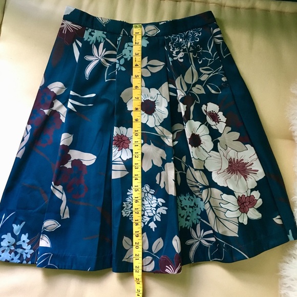 Strenesse Floral Skirt Pockets Size 4 New! - Picture 7 of 8